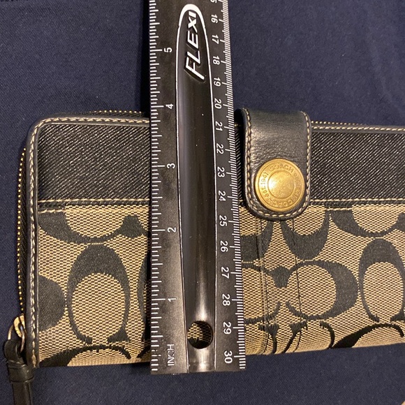 Coach Signature Stripe Wallet - Picture 3 of 10